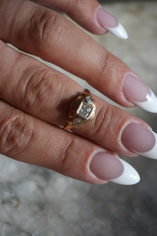 14K GOLD ENGAGEMENT RING