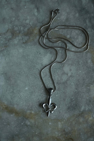 FLEUR DE LIS