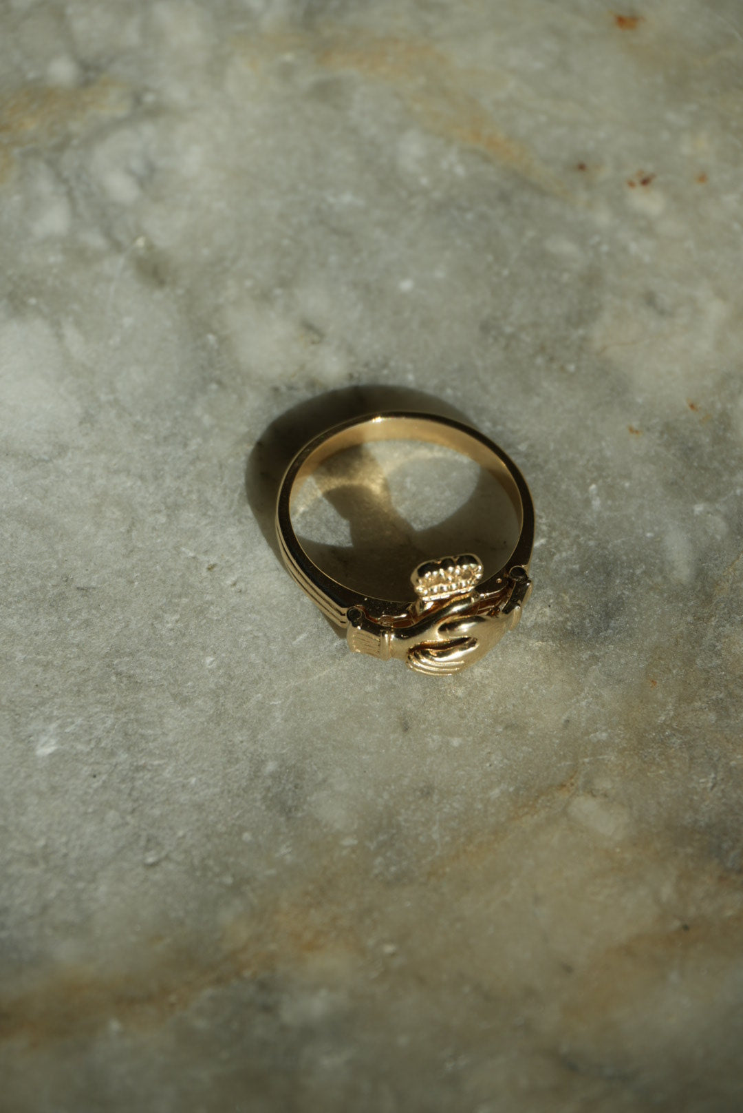 GOLDEN CLAUDAUGH RING