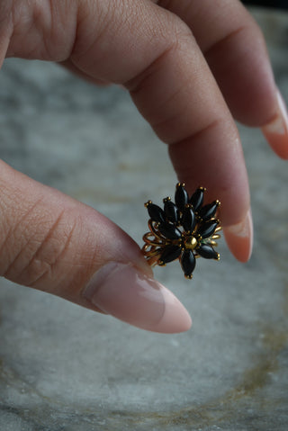 ONYX FLOWERS SZ 7
