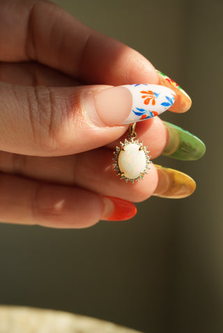 10K WHITE OPAL PENDANT