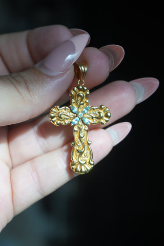18K AQUAMARINE CROSS