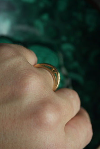 14K DIAMOND INSET BAND