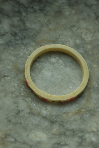 DARLING VINTAGE BANGLES
