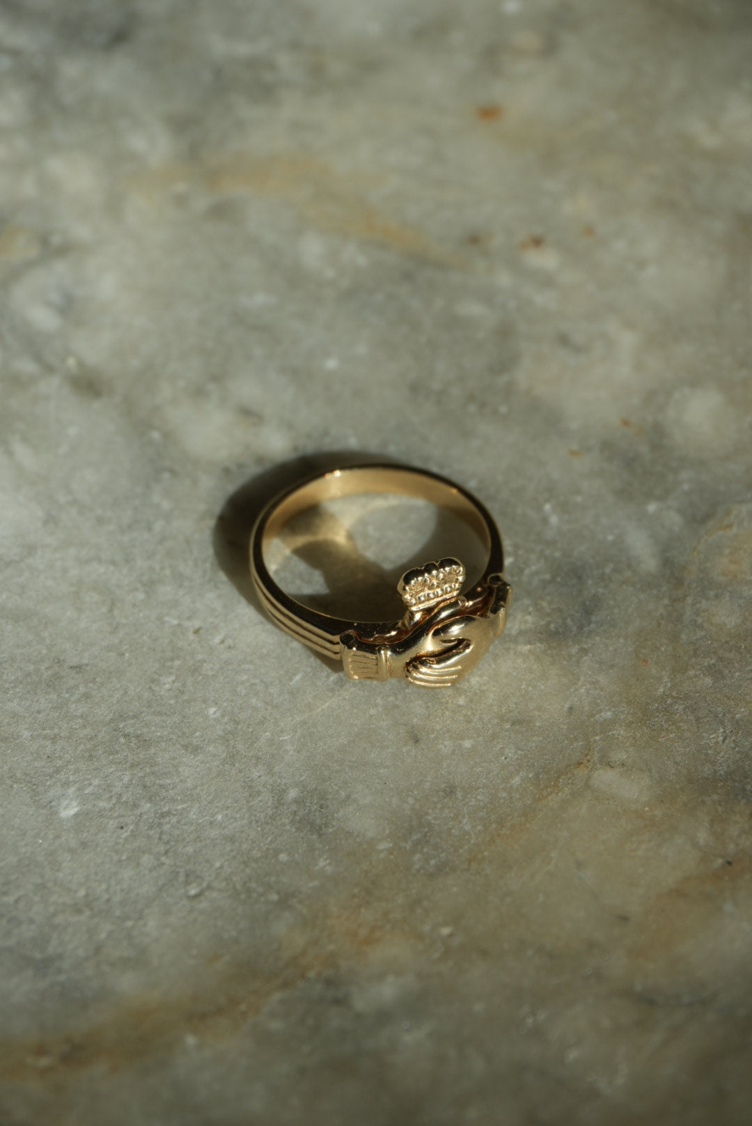 GOLDEN CLAUDAUGH RING