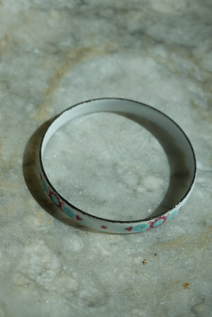 DAINTY ONE