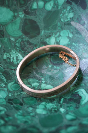 IVY ETCHED BANGLE