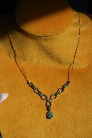 14k Emerald Center Piece Necklace