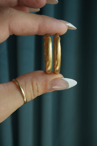 14K GOLD HOOPS