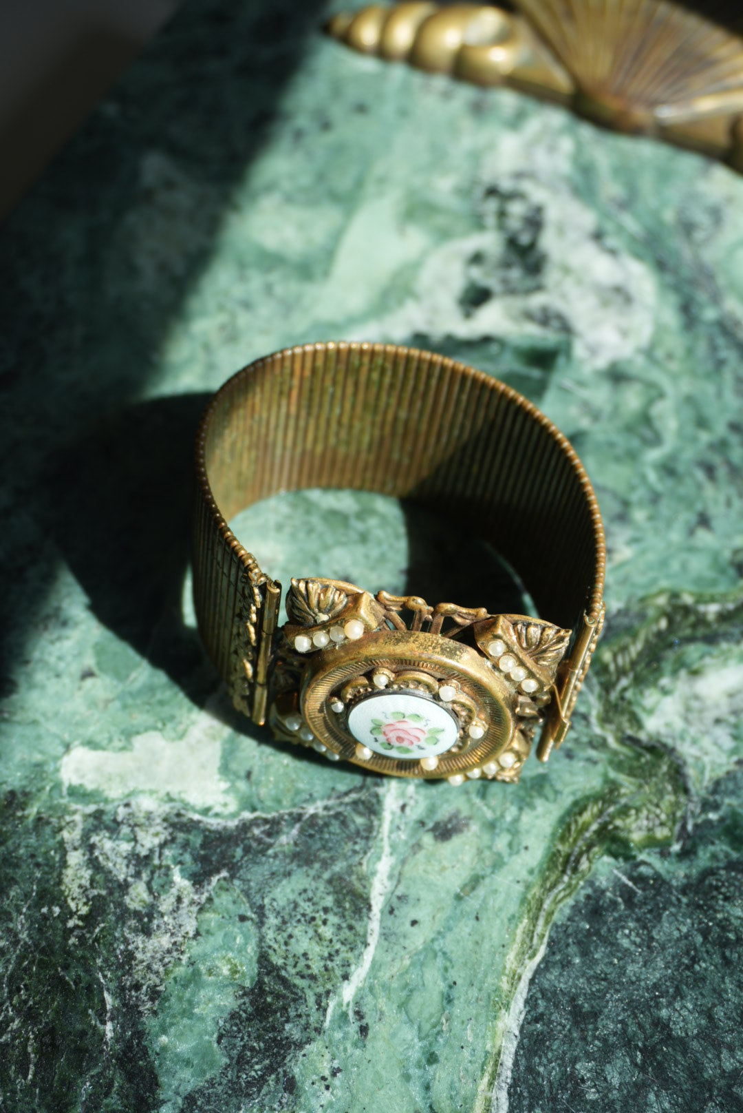 ROSEBUD BRACELET