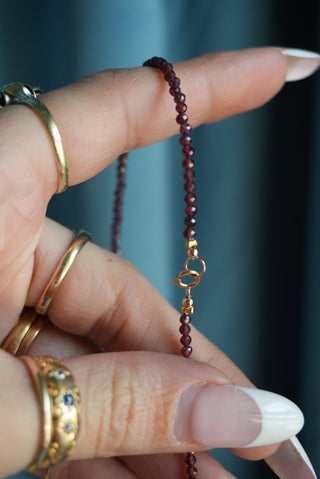 GARNET NECKLACE 14K