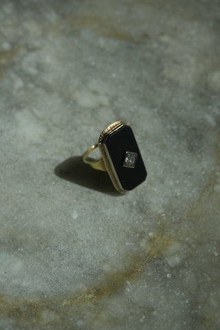 10K ONYX & DIAMOND RING