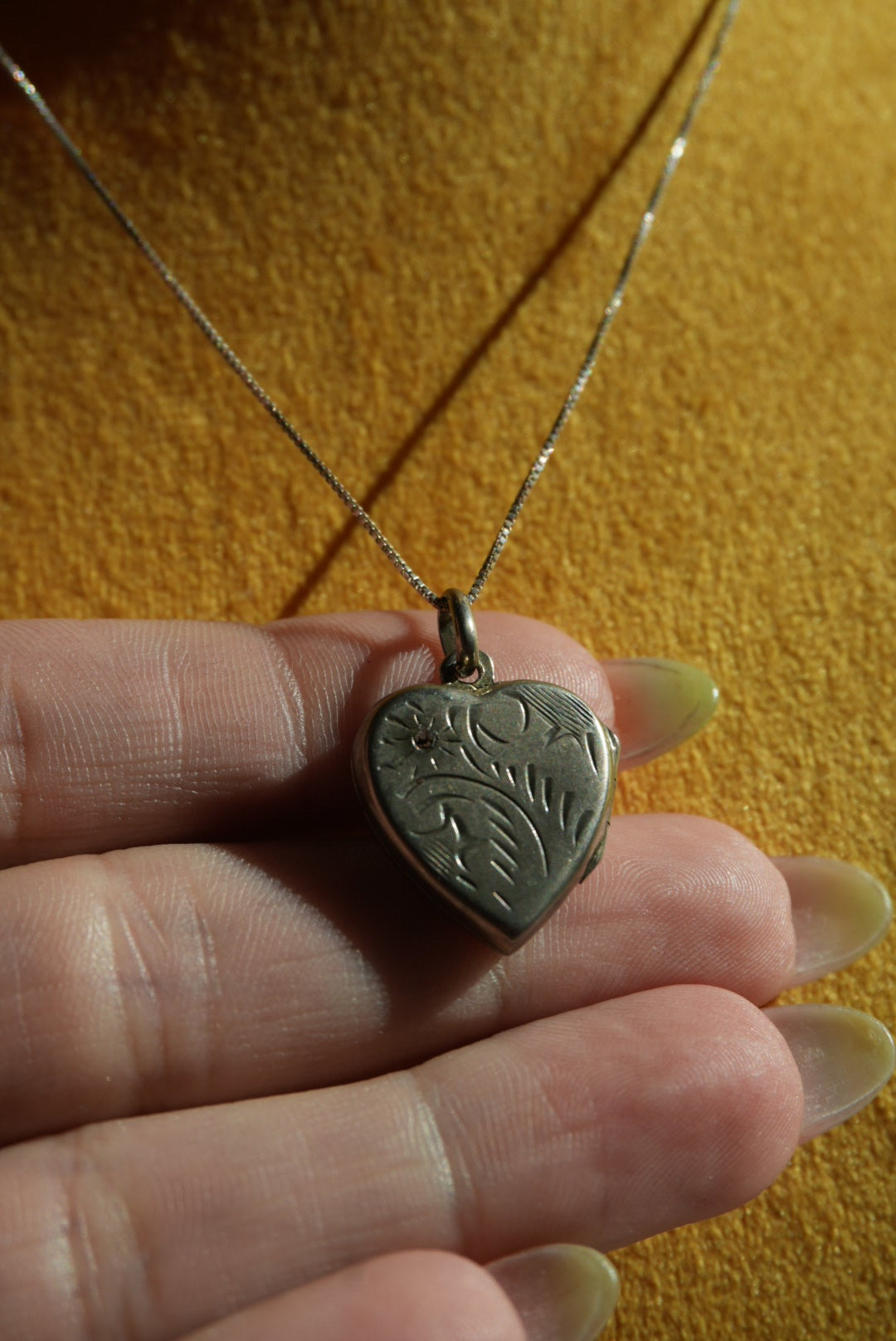 MEMORIES LOCKET