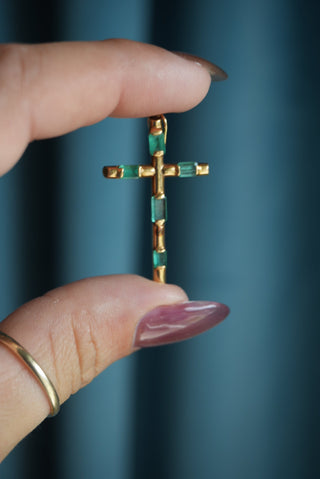 18K EMERALD CROSS PENDANT
