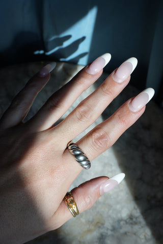 SILVER CROISSANT SZ 10