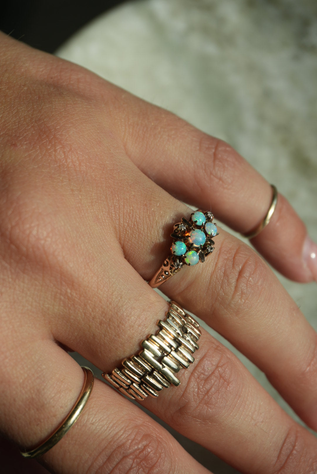 ANTIQUE OPALS SZ 6.5