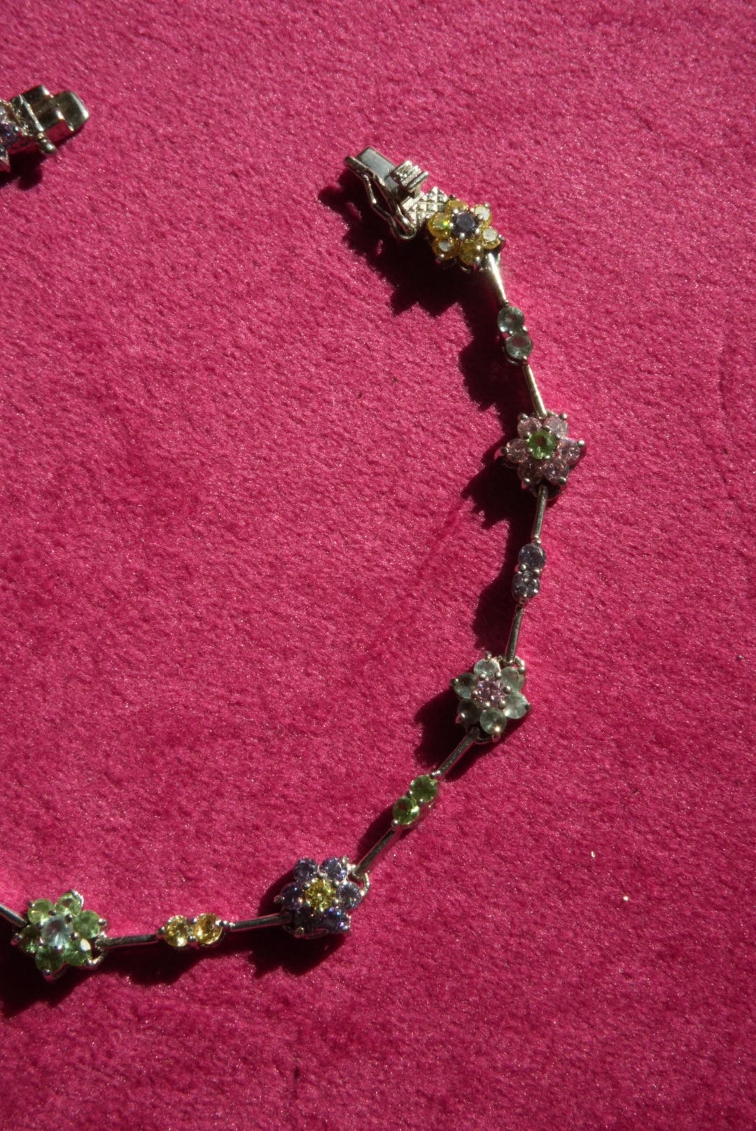 VINTAGE FLOWER GARDEN TENNIS BRACELET