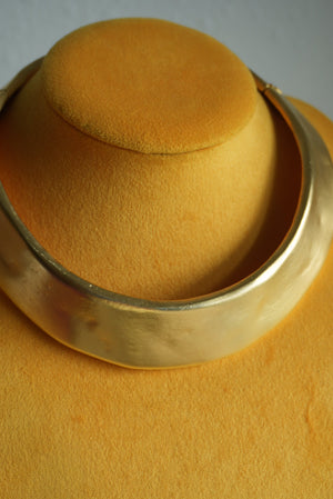 GOLDEN COLLAR