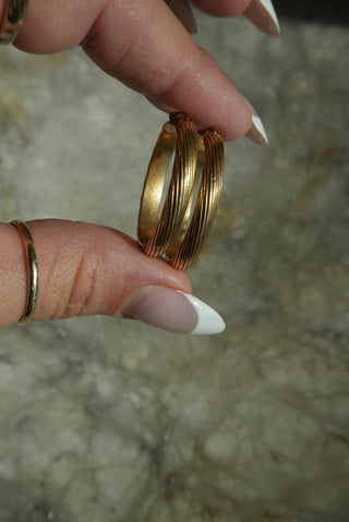 14K GOLD HOOPS