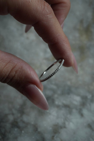 14k White Gold Diamond Band