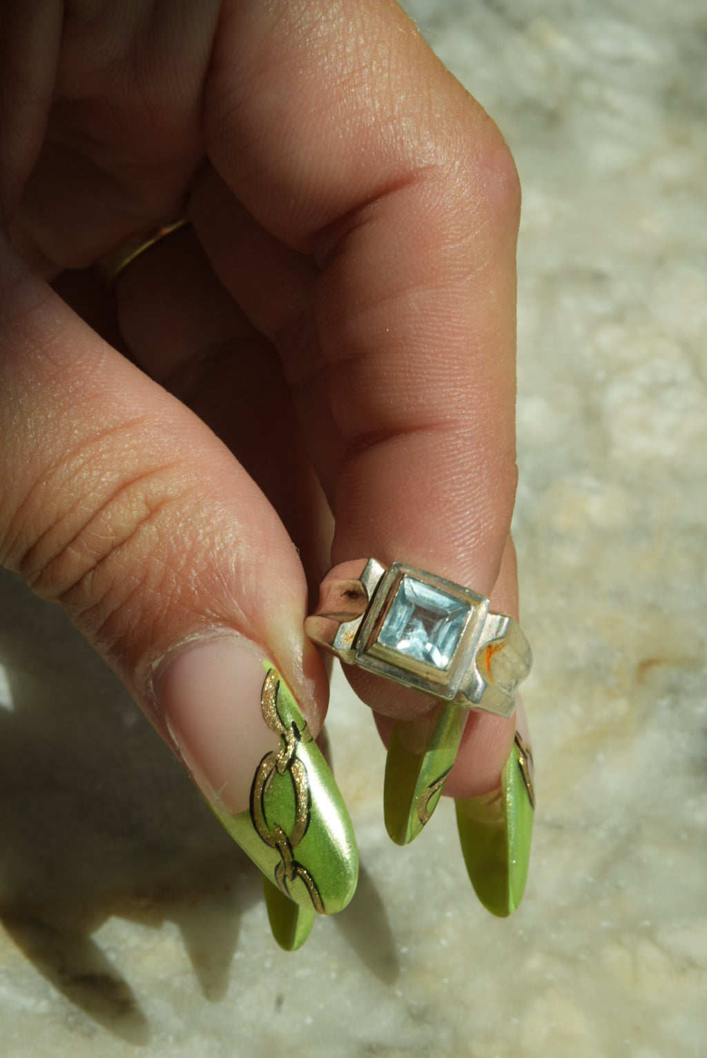 TEENY TOPAZ SZ 6