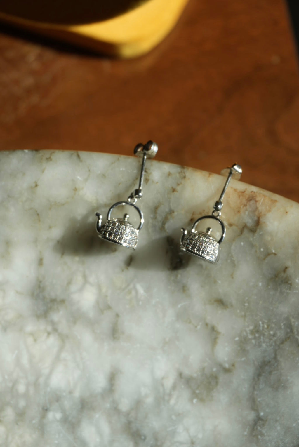 CRYSTAL KETTLES