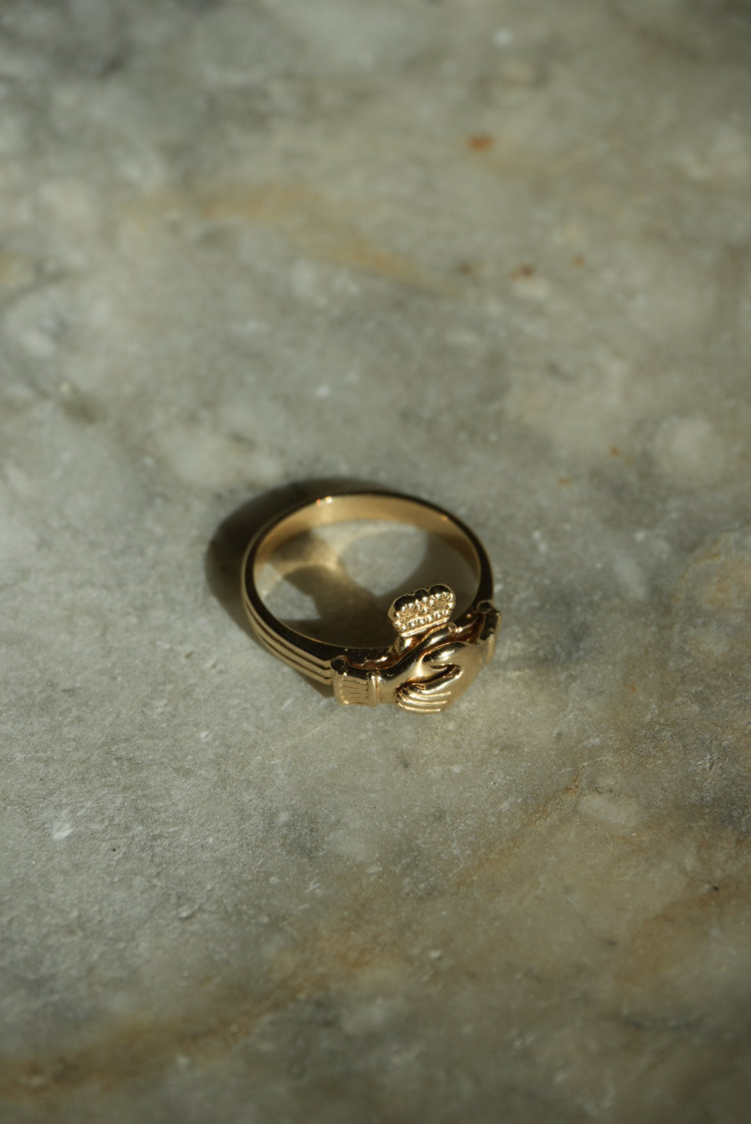 GOLDEN CLAUDAUGH RING