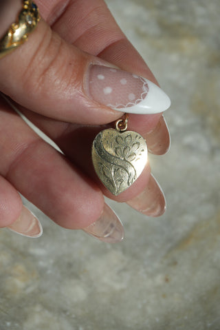 12k GOLD FILL ANTIQUE LOCKET