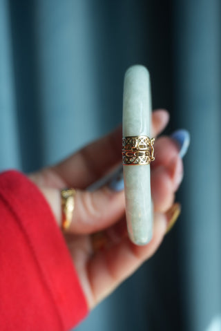14K JADE BANGLE