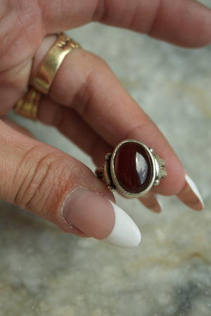 CARNELIAN CAN SZ 8.5