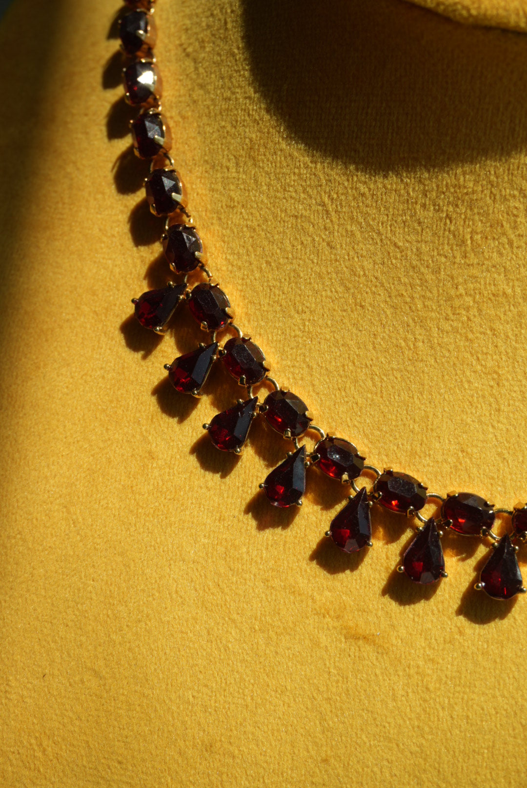 GARNET GIVER
