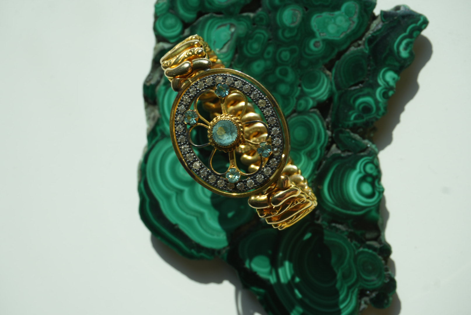 VICTORIAN ONE