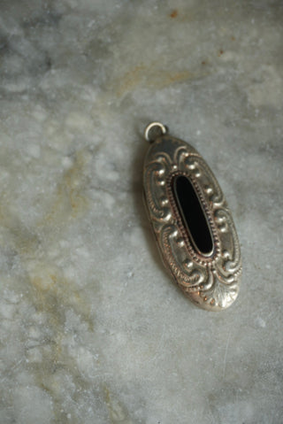 STERLING SIVLER ANTIQUE LOCKET