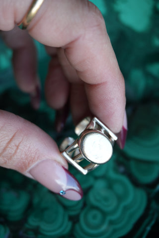 ONE & ONLY SIGNET RING