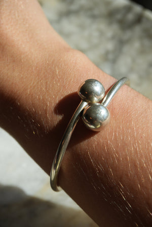 BAUBLE BANGLE