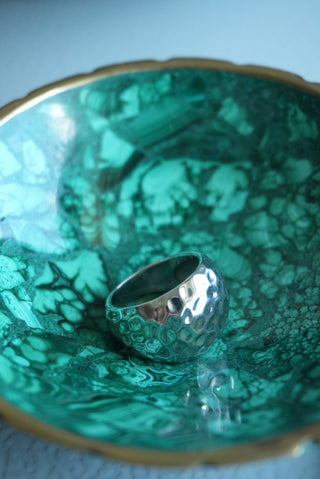 HAMMERED SILVER DOME RING SZ 7