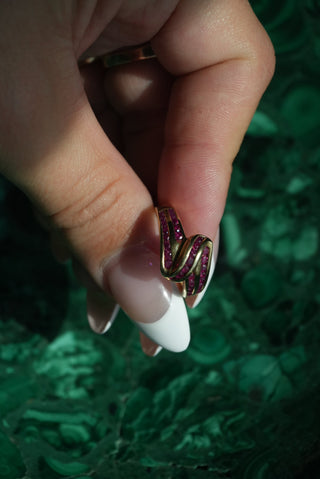 14K RUBY RIBBON RING