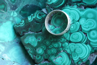 ANTIQUE CARVINGS SZ 11