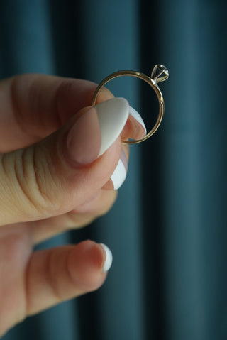10K DIAMOND RING