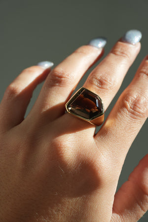 14K GOLD RING WITH SMOKEY TOPAZ ANGULAR STONE SZ 7.5