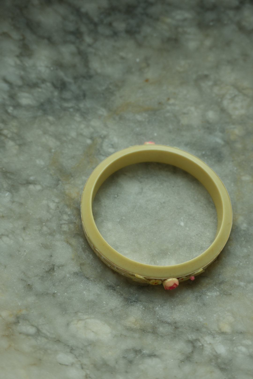 DARLING VINTAGE BANGLES