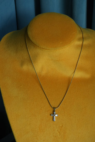 DAINTY CROSS