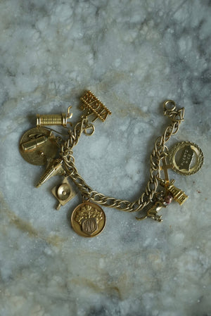 VINTAGE CHARM