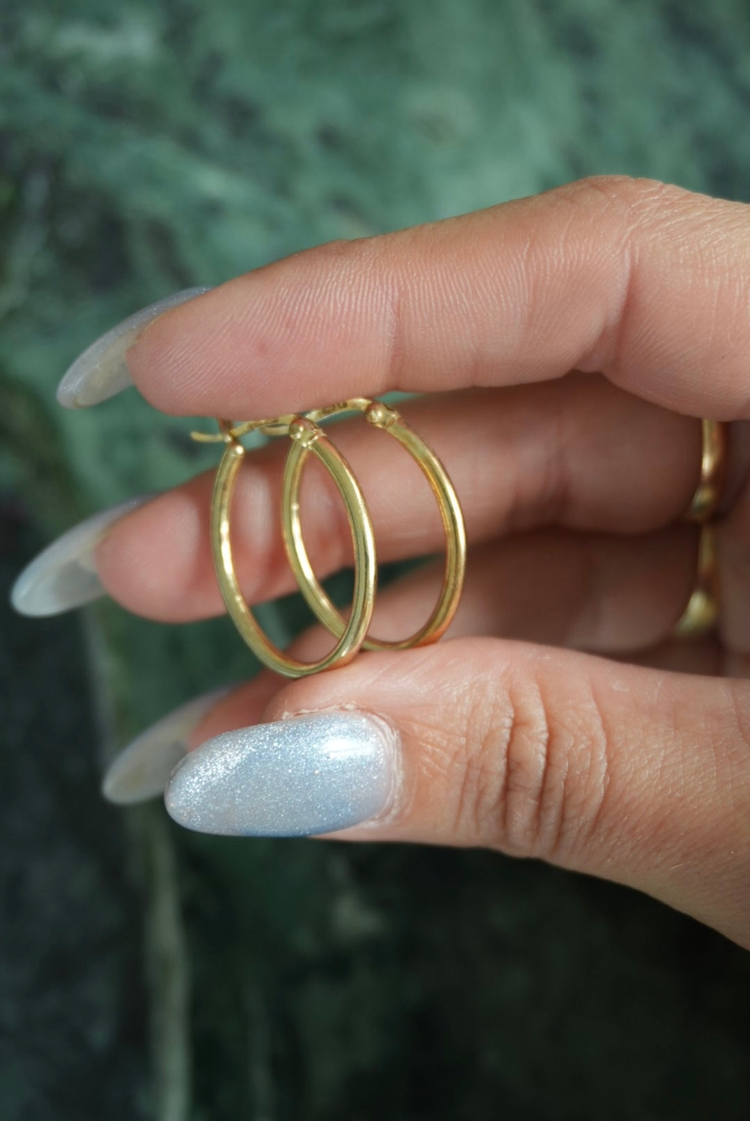 GOLDEN OVAL HOOPS