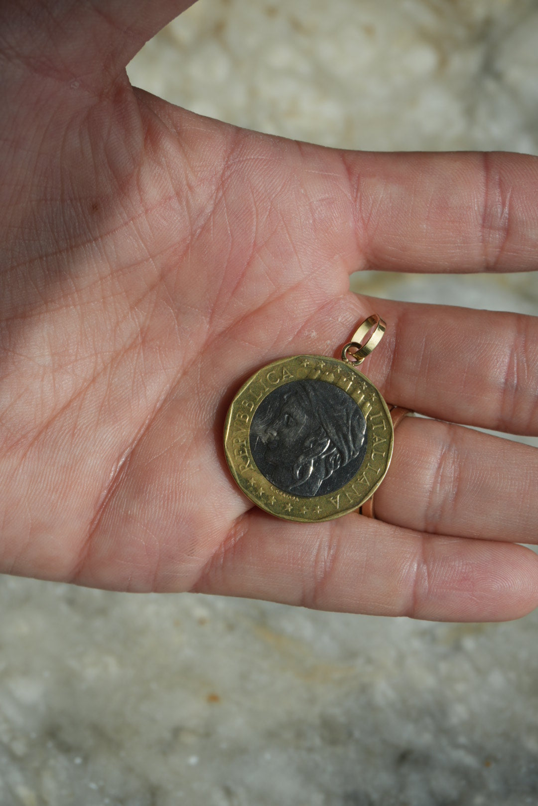 14K GOLD BAILED LIRE ITALIAN COIN