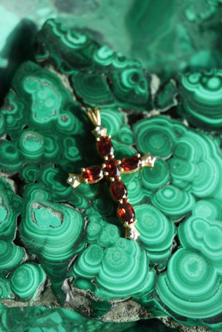 14K GOLD GARNET CROSS