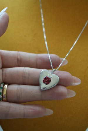 LADY LOCKET