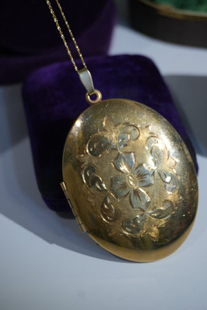 LIFE SIZE LOCKET