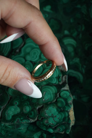 14K DIAMOND INSET BAND