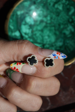 BLACK CLOVER STUDS